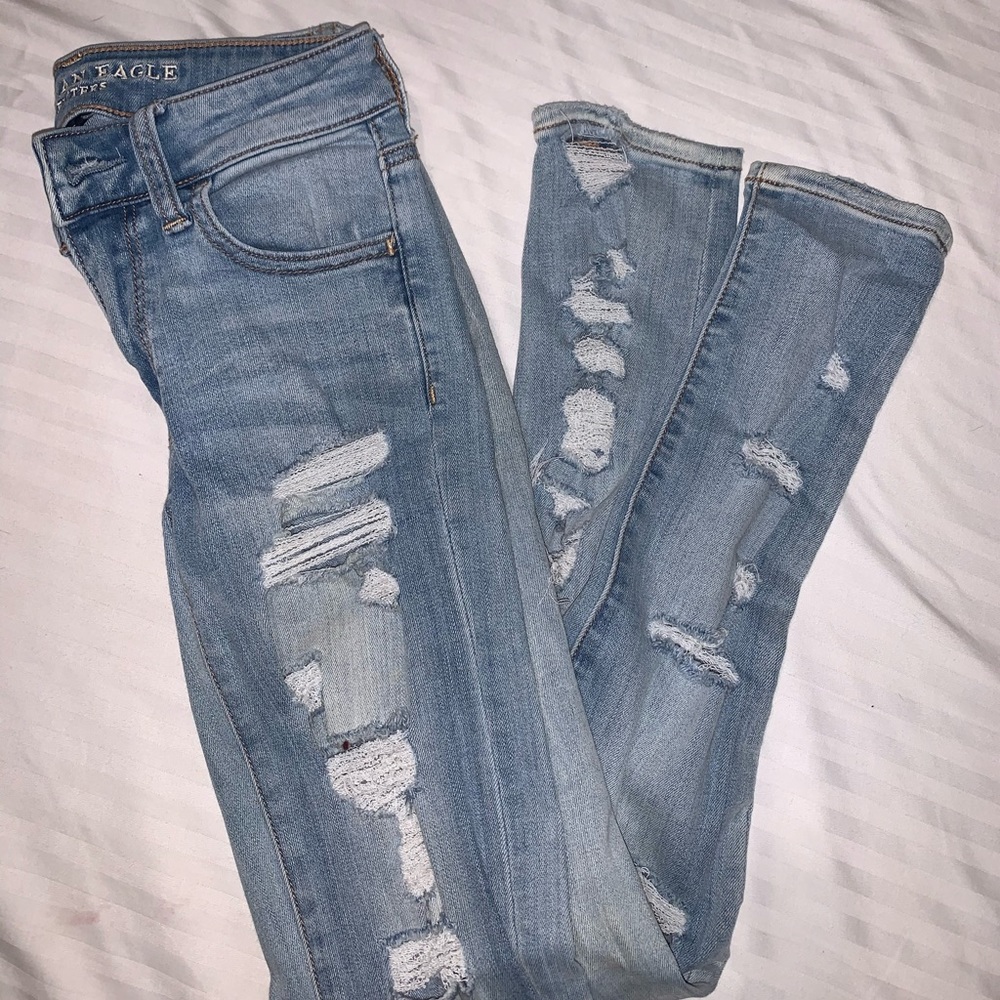 AMERICAN EAGLE SKINNY JEANS